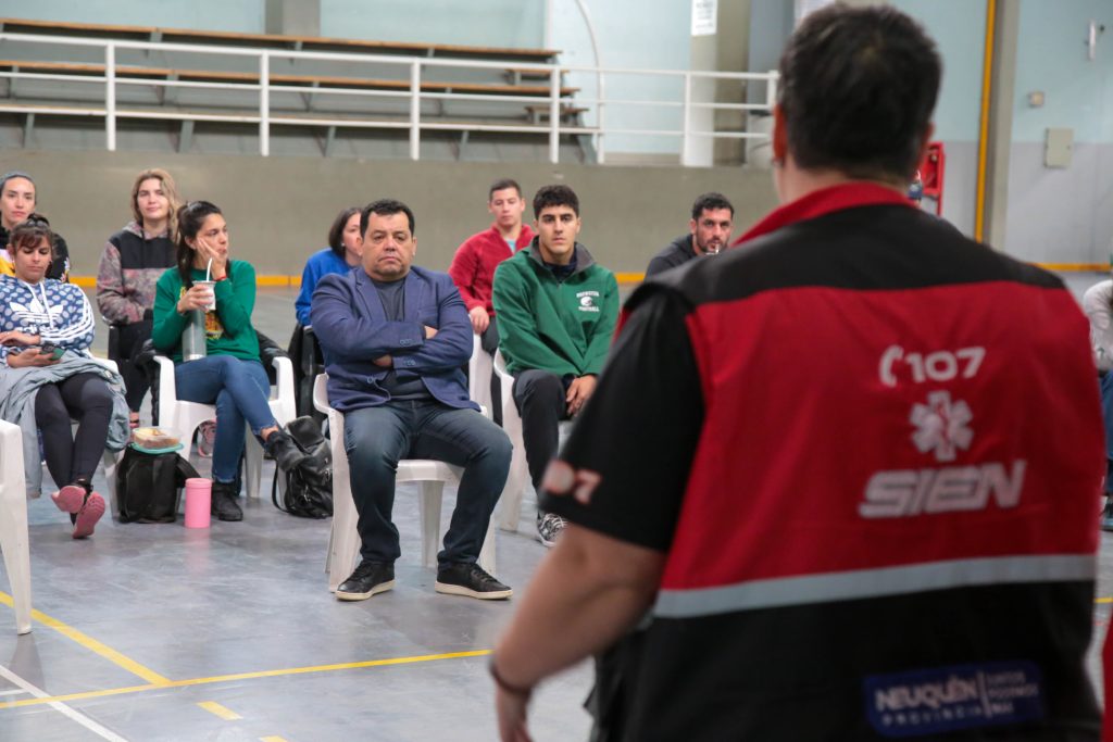 Curso RCP a docentes de Educación Física de Neuquén 