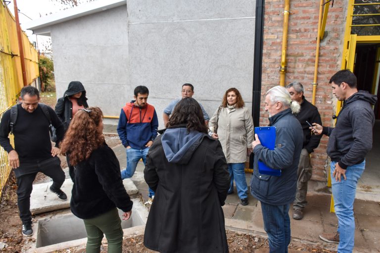 Chañar- R.V.Muerta- autoridades del CPE y Min. Educ. Recorren avances de obra drel CPEM N° 31 (12)