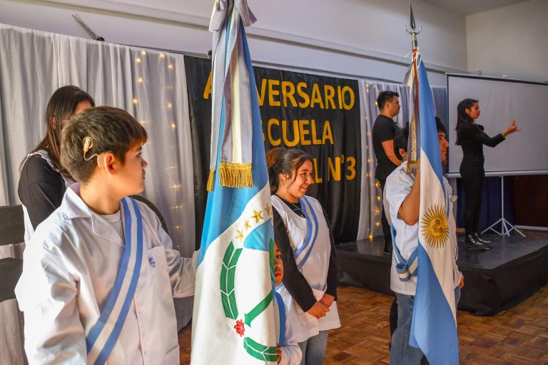 26-05 50 aniversario Escuela Especial N° 3 (12)
