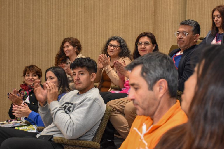 9-05- NQN - CPE- Entrega de los primeros kits deportivos para la confluencia y provincia (15)