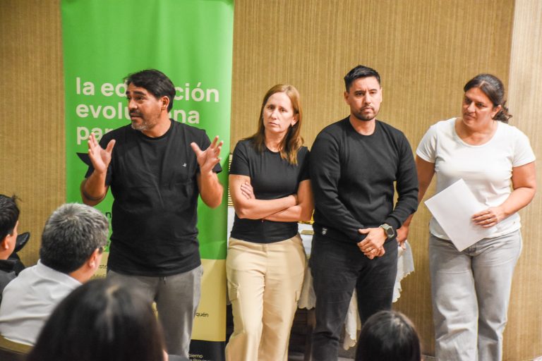 9-05- NQN - CPE- Entrega de los primeros kits deportivos para la confluencia y provincia (8)