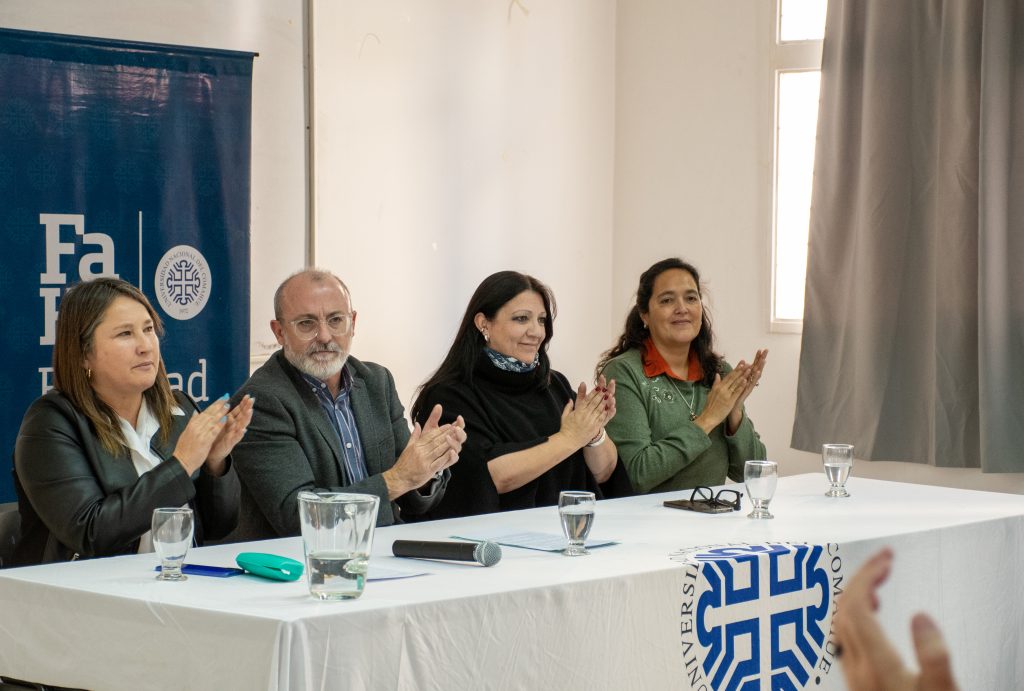 05-06- UNCo- Min. Educ. Sole Martinez asistio a la Presentacion del Cuadernillo Ciudadanía Ambiental y Cambio Climático (1)