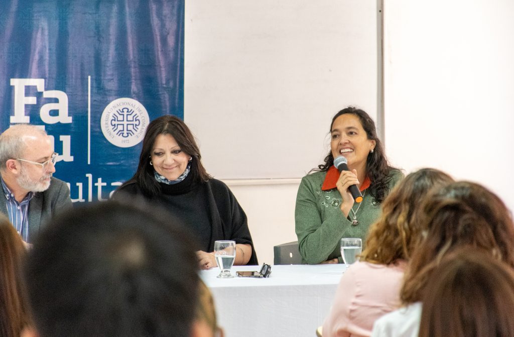 05-06- UNCo- Min. Educ. Sole Martinez asistio a la Presentacion del Cuadernillo Ciudadanía Ambiental y Cambio Climático (4)
