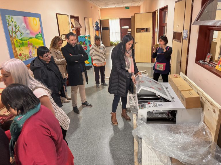 01-07 Entrega de equipamiento para el Taller Didáctico (12)