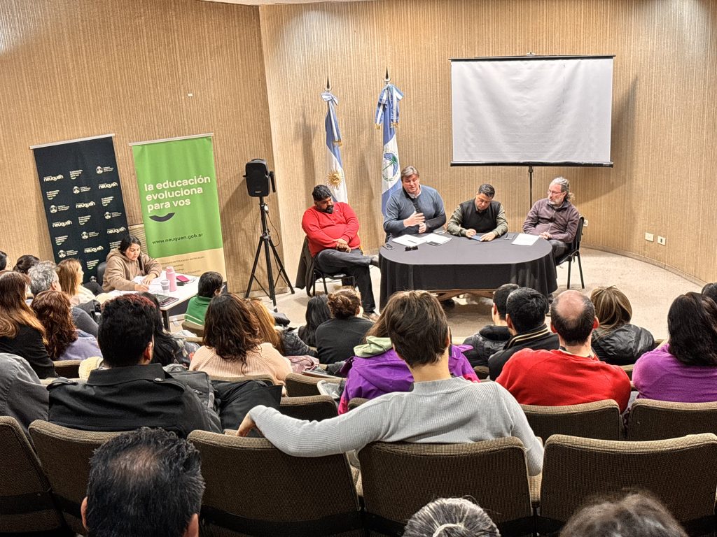 2-07 Reunión con la comunidad educativa del CPEM N° 25 (1)