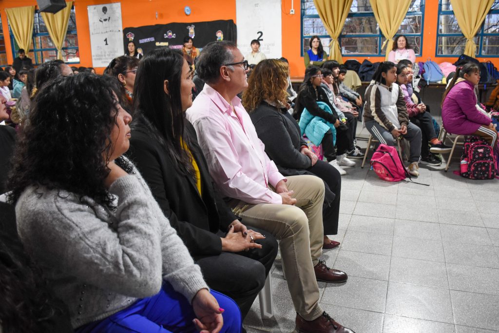 21-07 S.P Chañar- Reinauguracion de esc. N° 342 - Vuelven a esc. luego del incendio(30)