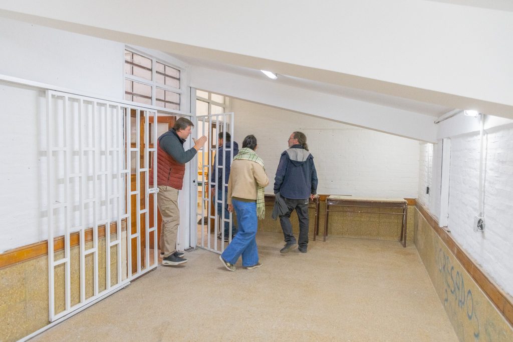 27-06 Entrega del edificio reacondicionado del CPEM N° 25 (9)