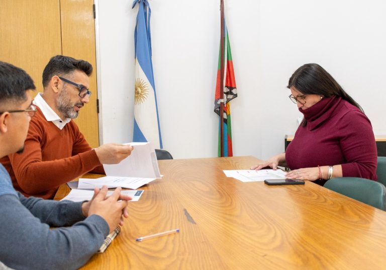 Reunión SM con Intendente Varvarco