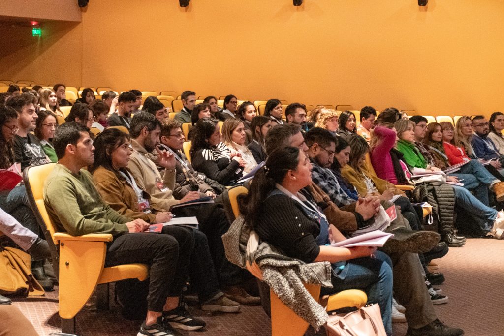 31-07 MNBA- Inicio de las charlas TED-ED(2)