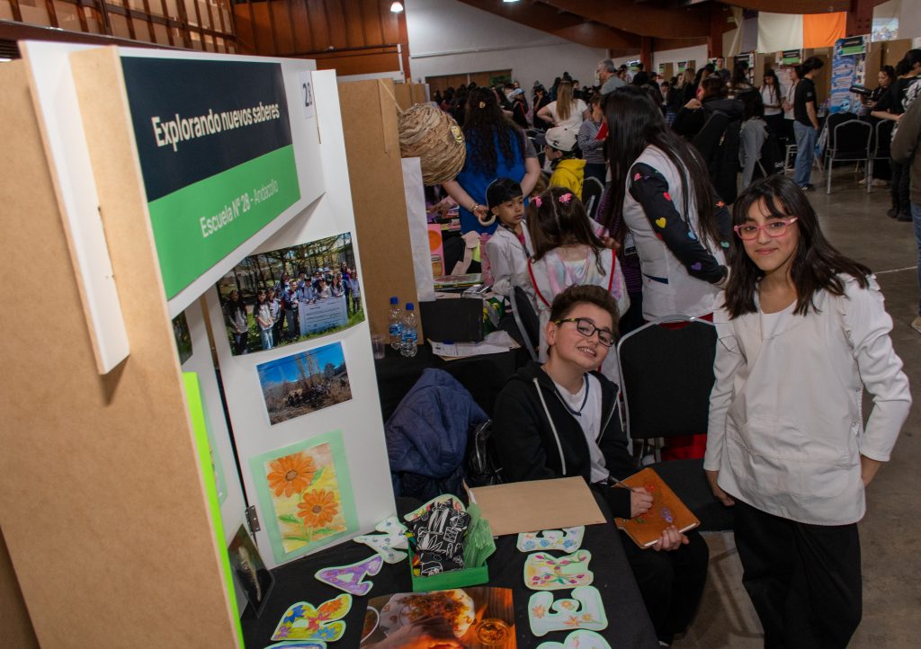 02-09-20250- NQN_ FERIA DE CIENCIAS (3) - copia