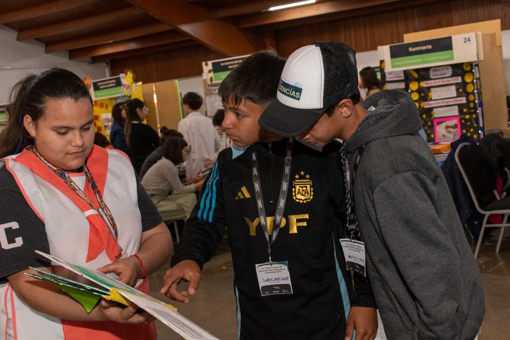 02-09-20250- NQN_ FERIA DE CIENCIAS (5) - copia