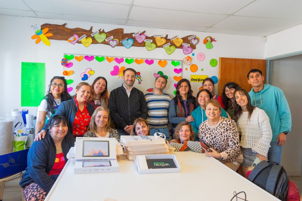 08-09 Domiciliaria y Hospitalaria - Entrega de tablets (12)