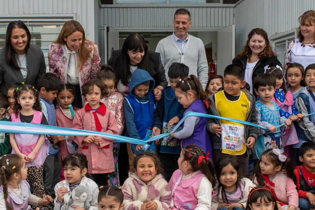 23-09- NQN - Min. Sole Martinez y equipos Inauguran Jardin N° 88 (4)