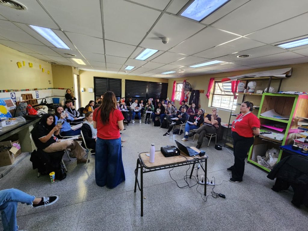 Capacitacion Clubes TED para docentes (12)