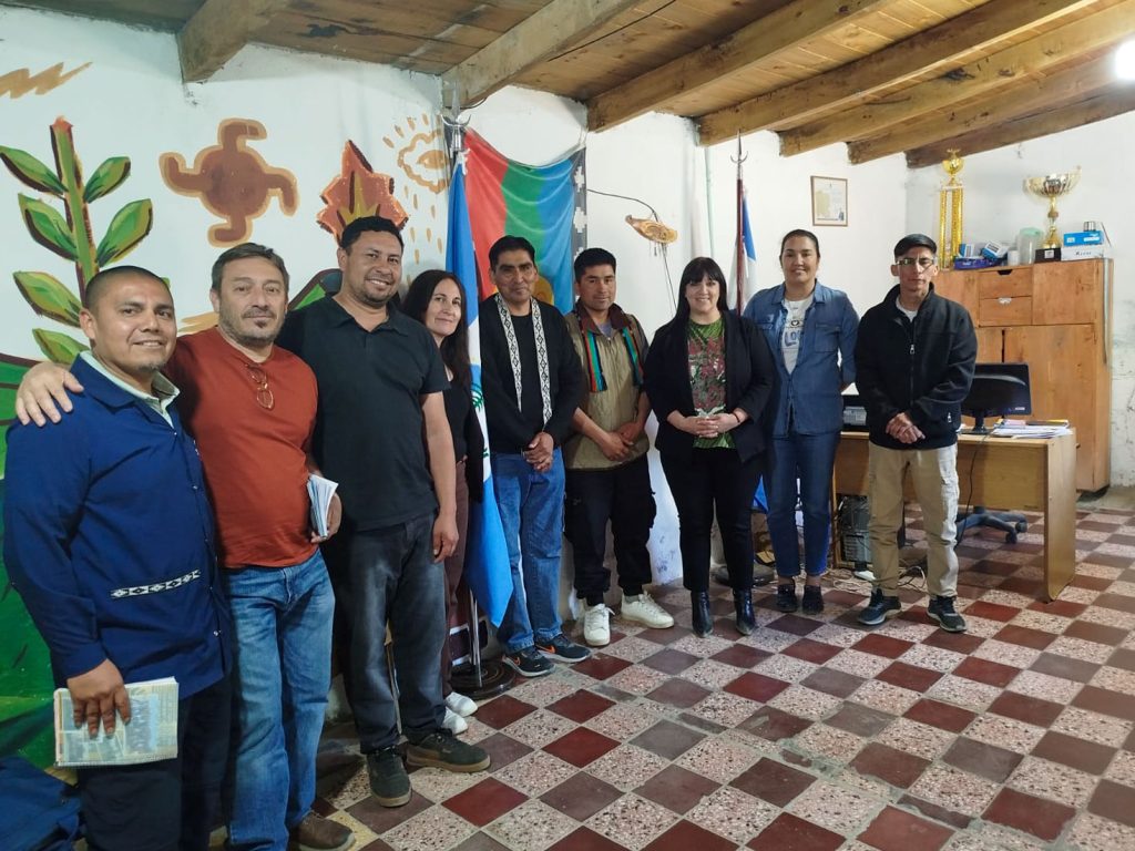 Junin _ Ministra Sole Martinez y Pta CPE Glenda Temi visitan escuelas primarias Nº 68 - Nº 302 y Anexo del CPEM N° 30 -Colipilli Abajo (3)