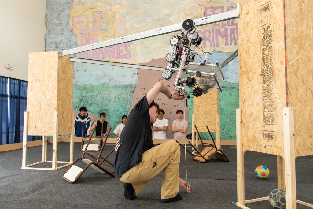 NQN _ Robot EDUCABOT Diseñado x estudiantes EPET N° 20 (16)