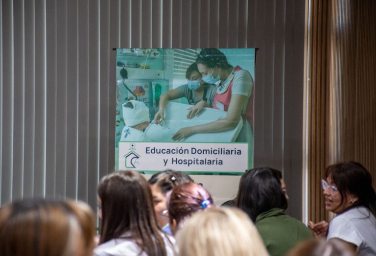 NQN_ 17-10-25 1 er Encuentro Provincial de Educación Domiciliaria y Hospitalaria (3)