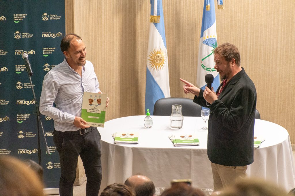 NQN_ CPE_ 58° Aniversario del CEDIE en el marco del aniv. Presentacion libro Rompiendo Cadenas MEPL (27)