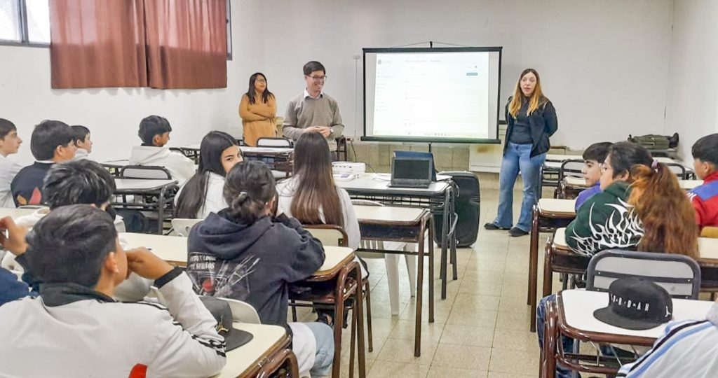 ZAPALA _Capacitación y proyecto consumos problemáticos VAPEO IFD 13 (3)