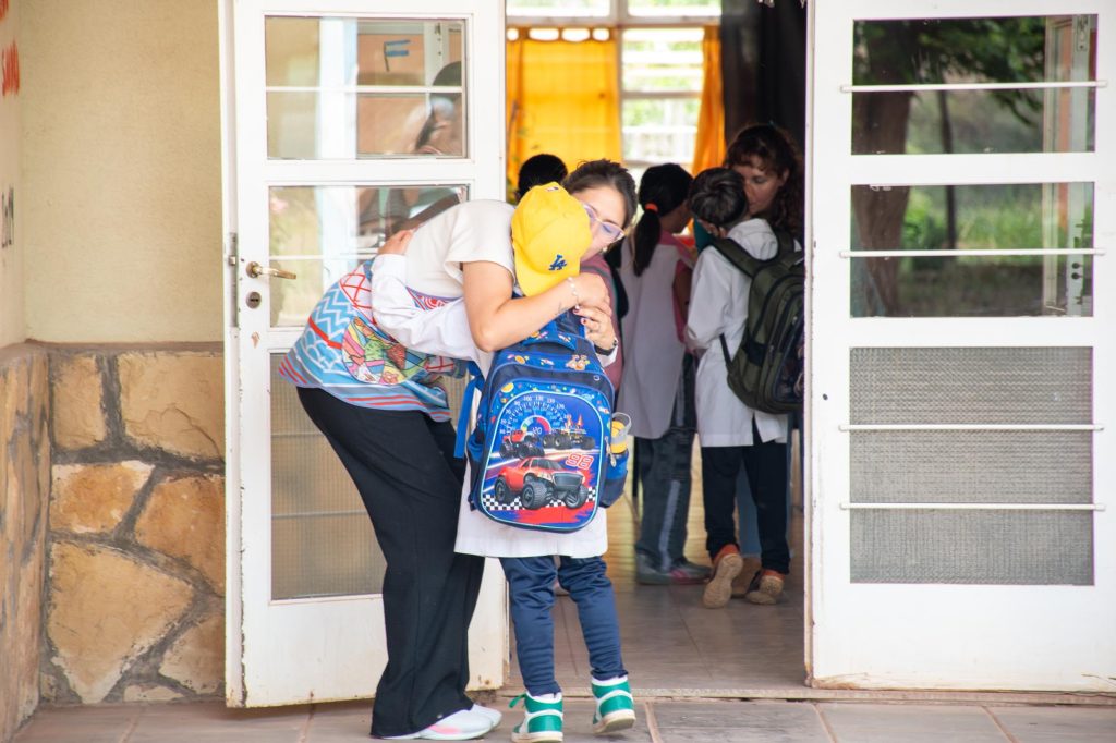 03-11- Sauzal Bonito - Recorrida visita candidatas vocales- Ruralidad_ Esc. N° 243 (62)
