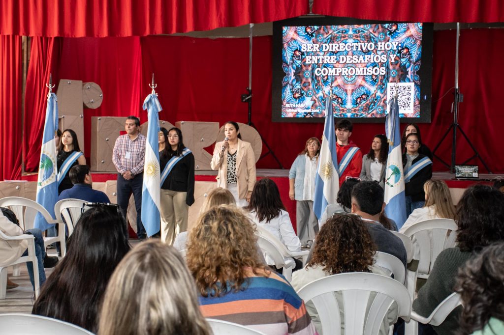 12-11- Plottier _1er Foro de Gestion educativa Secundaria _ Glenda Temi (11)