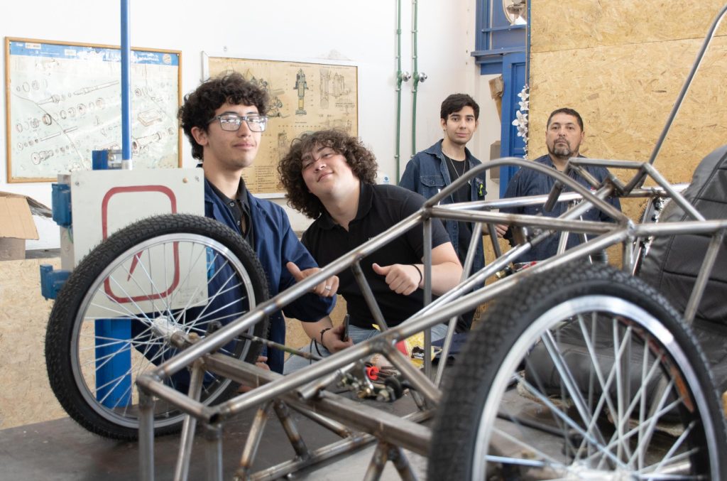 14-11- Pza. Huincul _ EXPO TECNICA_ EPET N ° 10 (20)