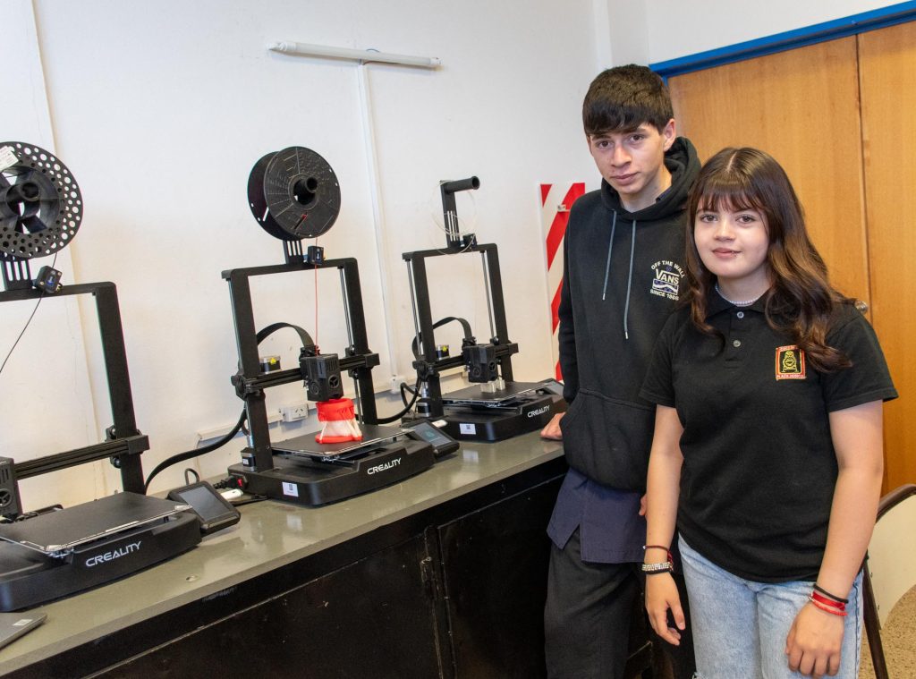 14-11- Pza. Huincul _ EXPO TECNICA_ EPET N ° 10 (29)