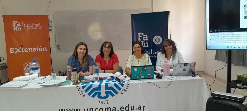 actualizacion academica en FaHu para coordinadores cs sociales y produccion lenguaje (1)