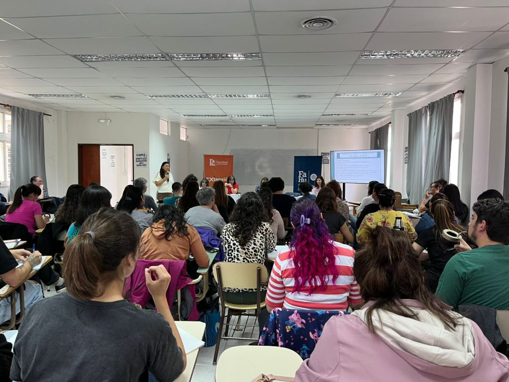 actualizacion academica en FaHu para coordinadores cs sociales y produccion lenguaje (4)