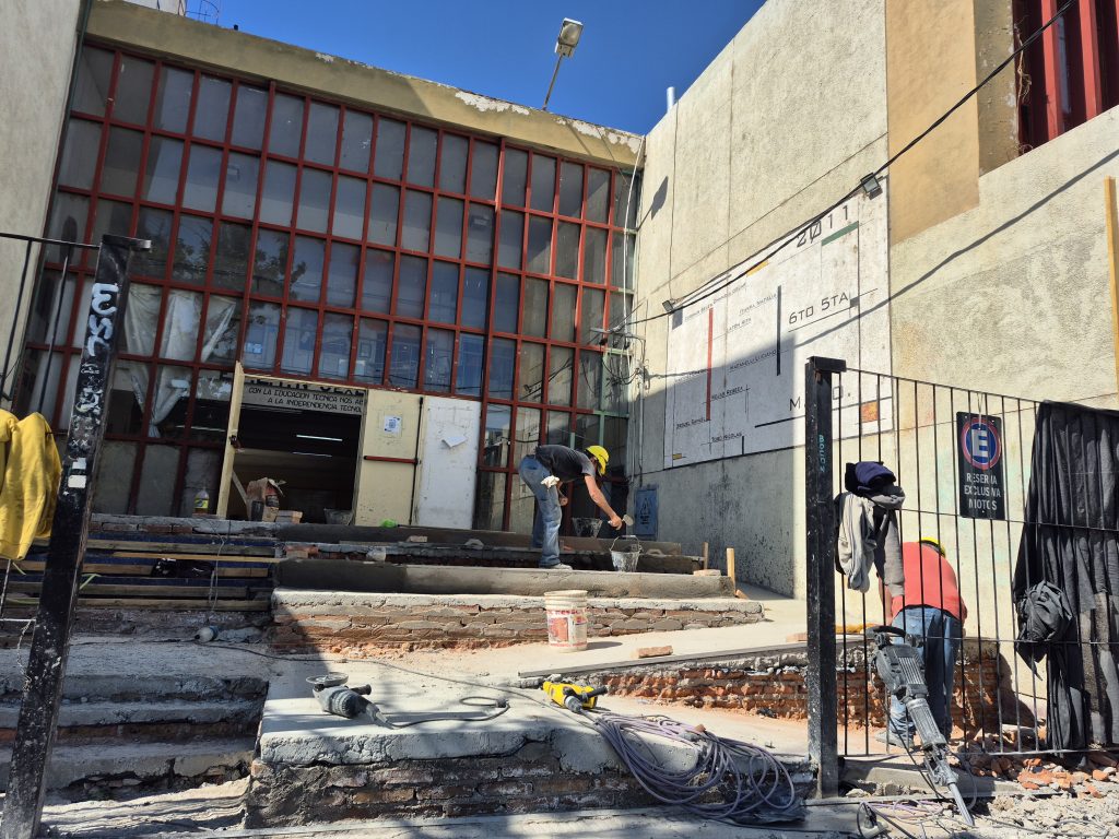 16-01 Mantenimiento Escolar EPET 8 (1)