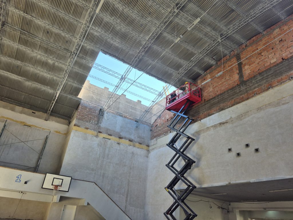 16-01 Mantenimiento Escolar EPET 8 (6)