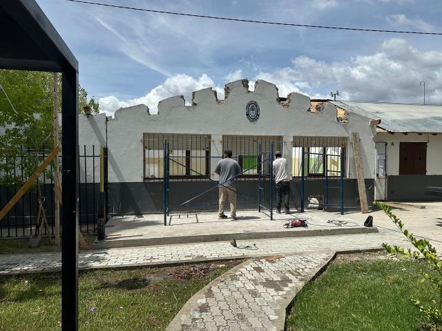 mantenimiento de verano escuela 99 Zapala (2)