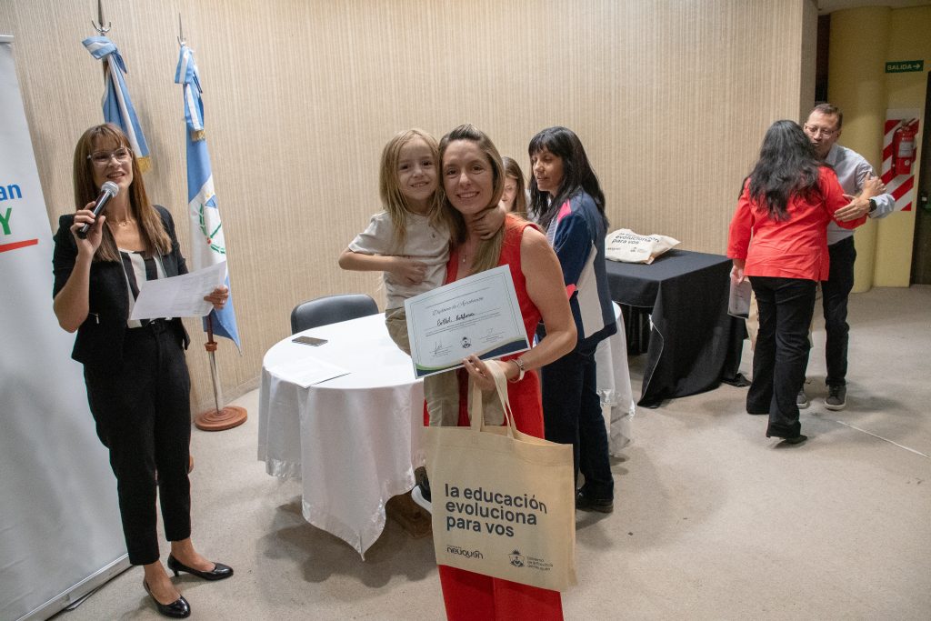 Entrega certificado educacion digital-24