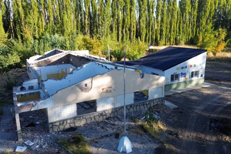 Iniciaron trabajos para el nuevo edificio de la primaria 77 de El Alamito