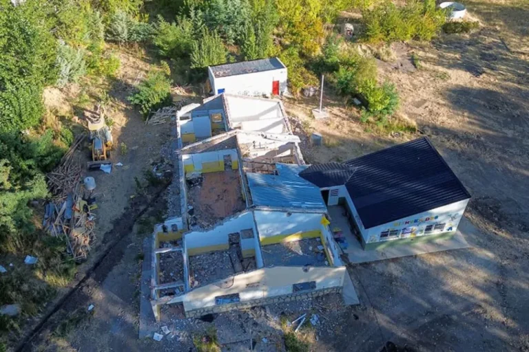 Iniciaron trabajos para el nuevo edificio de la primaria 77 de El Alamito