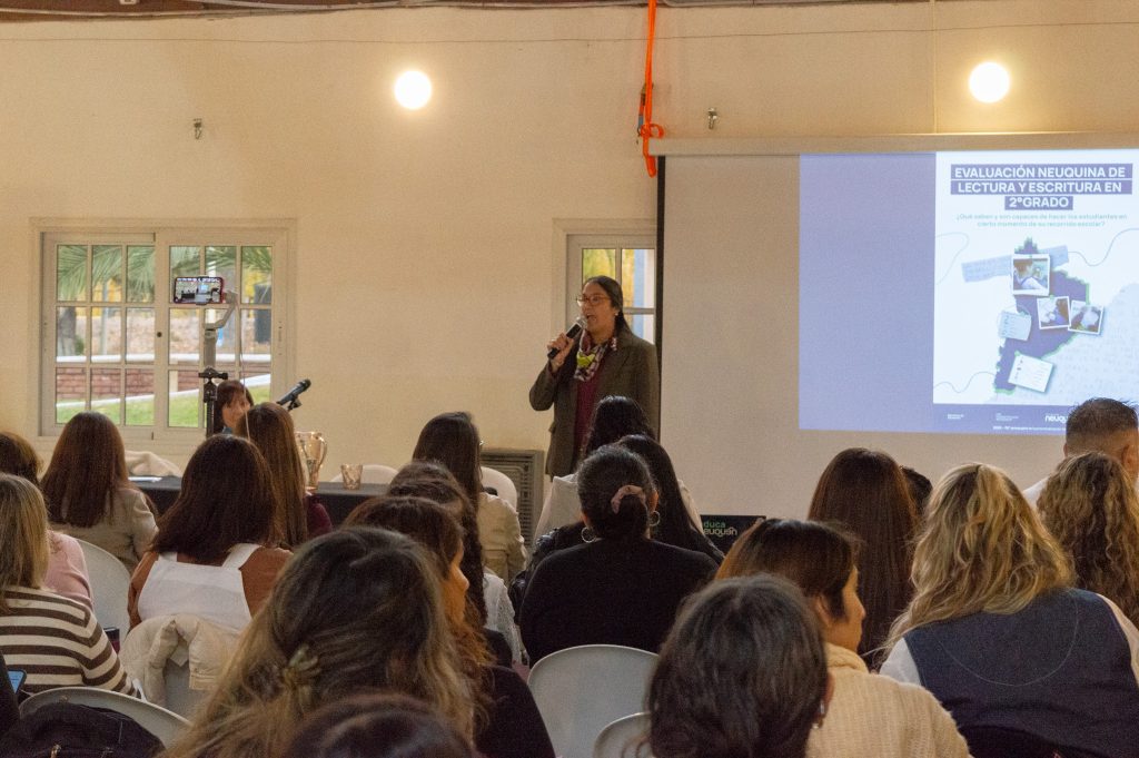 280526 Ana María Kaufman Charla Alfabetización (8)