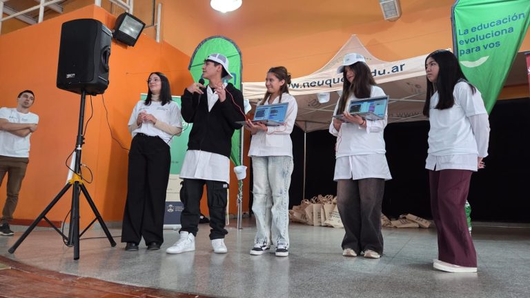 020626 Plan Pehuén Zapala formación para incorporar tecnología en el aula (19)