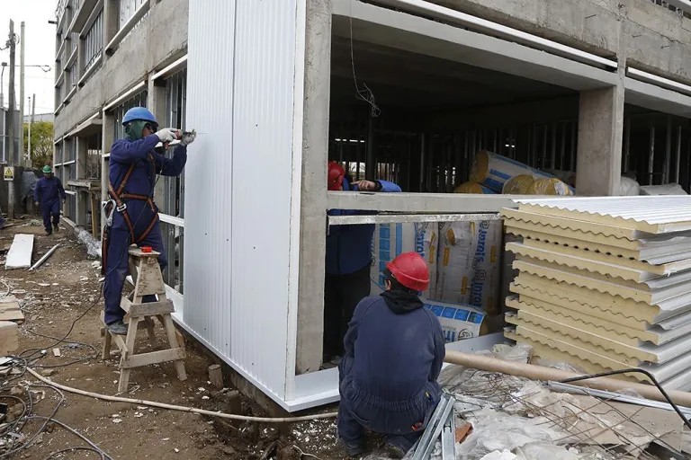 Infraestructura educativa La obra de ampliación de la EPET 9 de Plottier ya supera el 55 por ciento de avance 2